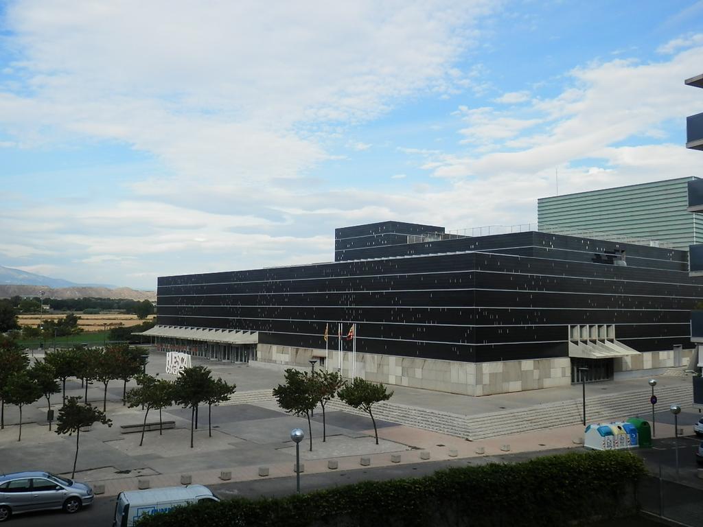 Acogedor Apartamento En Huesca Extérieur photo